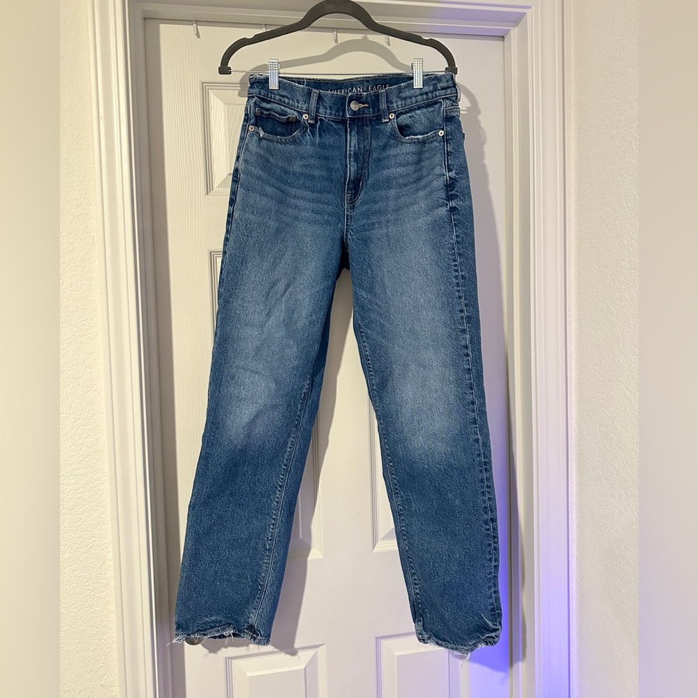 American Eagle High Rise Straight Leg Jeans | Medium Wash | Raw Hem